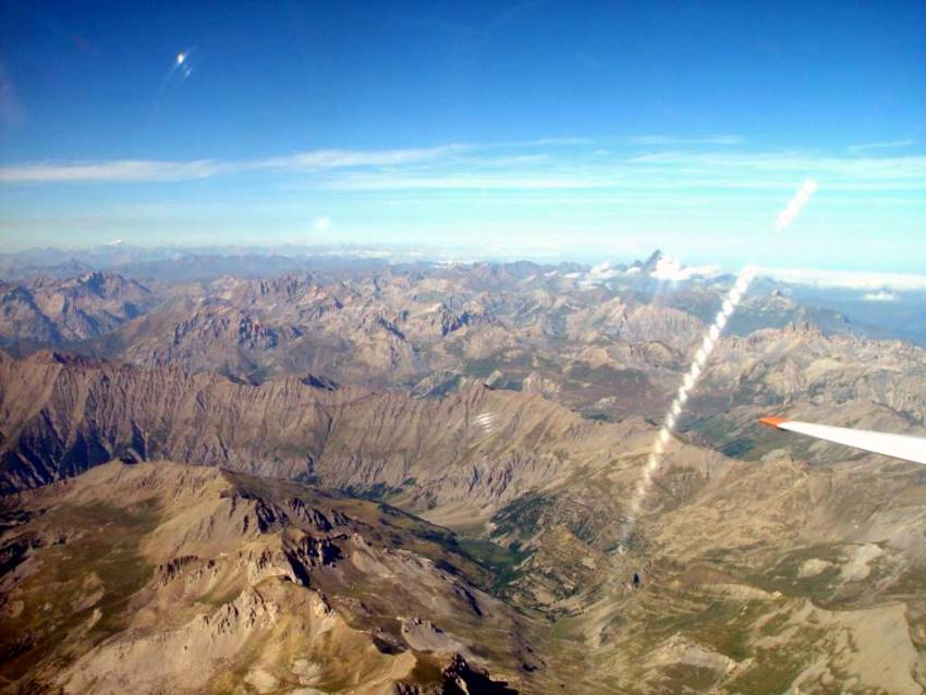 Blick aus der Welle auf den Mont Blanc (links) und den Monte Viso (rechts)