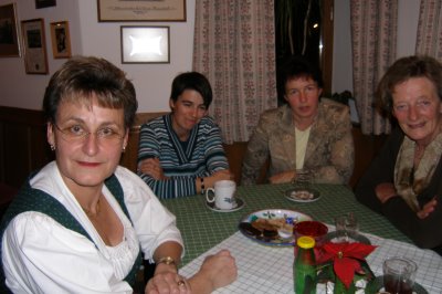 Sieglinde Bucher, Christine Sepp, Inge und Lisbeth Wagner.