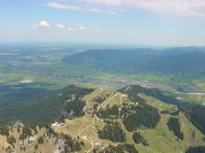 Blick von der Benediktenwand Richtung Lenggries und Bad Tlz